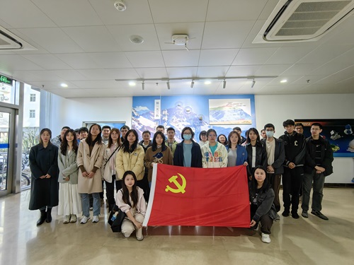 学生合照.jpg